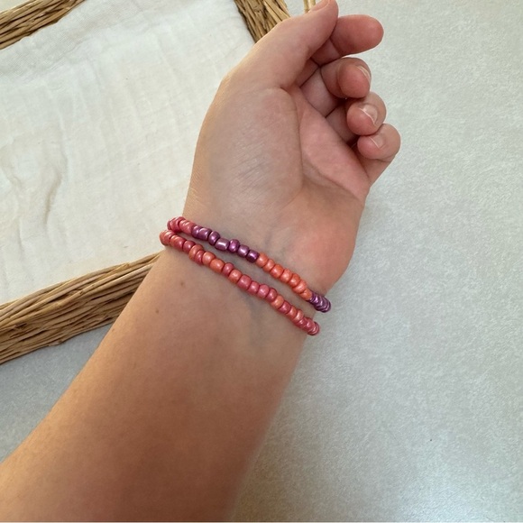 R E D ▪️ Taylor Swift Red Album Seed Bead Stacking Bracelet - Picture 4 of 6